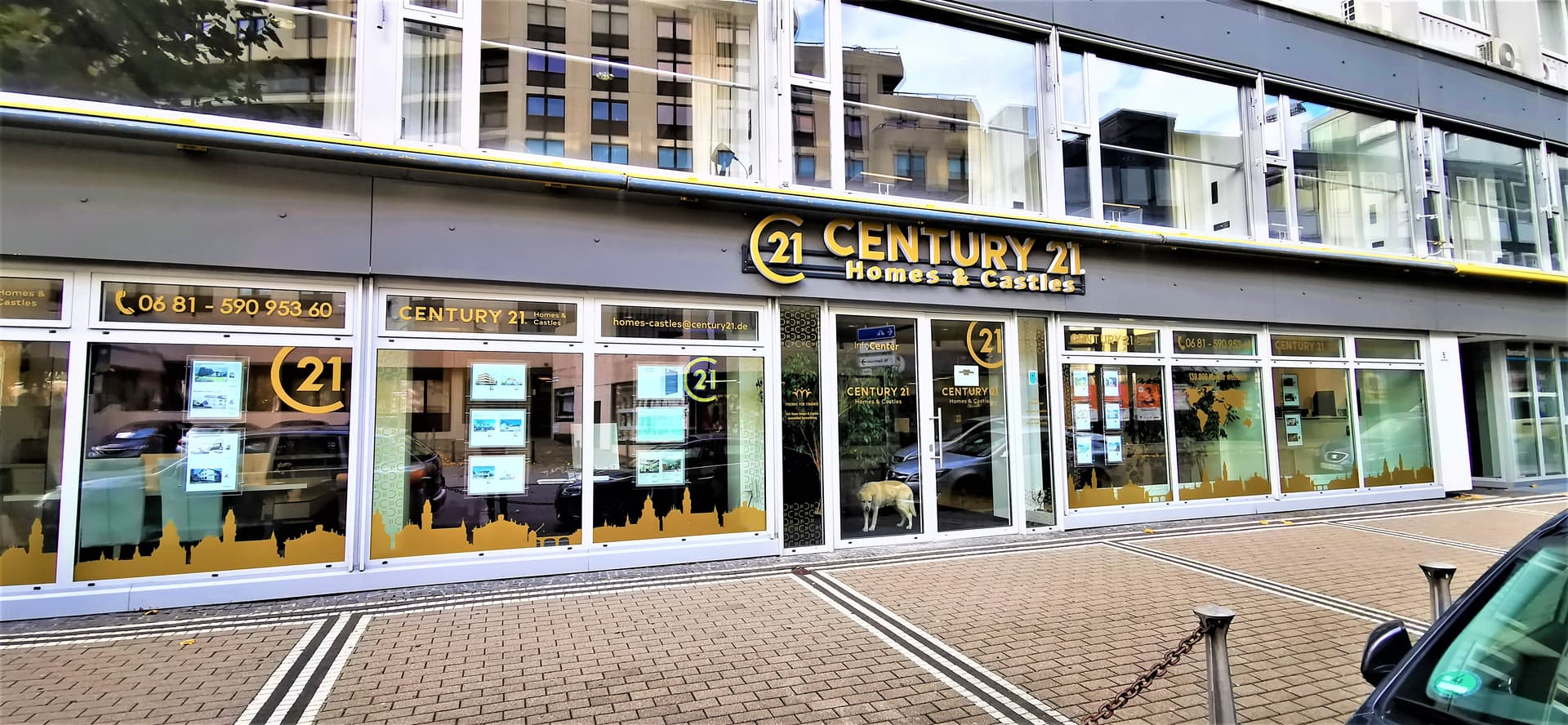 CENTURY 21 Homes & Castles